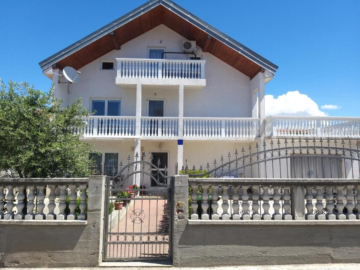 Sunny Apartment Jukic With Sea View Задар Екстериор снимка